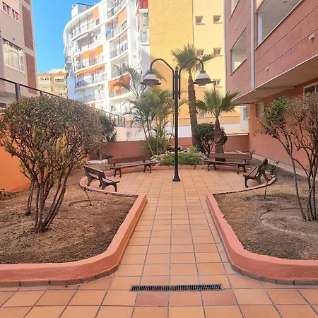 Los Olivos Beach And Pool * Fuengirola